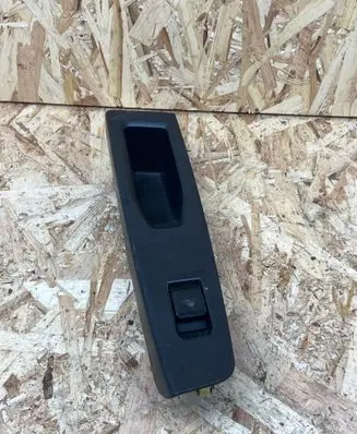 Toyota Yaris Electric window control switch 742720D400