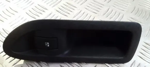 Renault Laguna II Electric window control switch 8200016013 28078