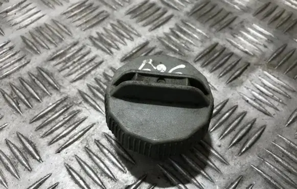 Mazda 626 Fuel tank filler cap 
