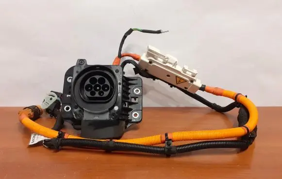 Volvo XC40 Positive cable (battery) V33B000703 TC0577606