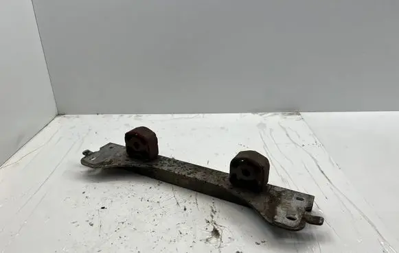 Jaguar XF X250 Muffler mount bracket/holder 