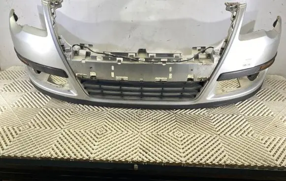 Volkswagen PASSAT B6 Front bumper