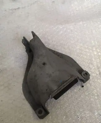 Audi A6 C7 Engine mounting bracket