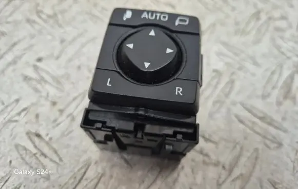 Toyota RAV 4 (XA50) Wing mirror switch 183930