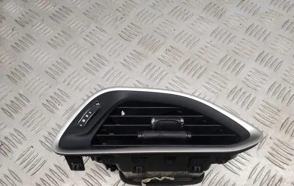 Chrysler Pacifica Dashboard side air vent grill/cover trim 5RL19TRMAA