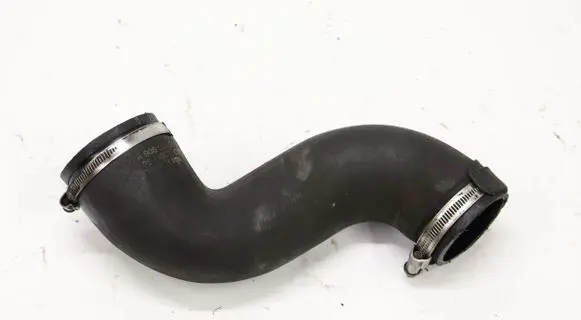 Coolant pipe/hose