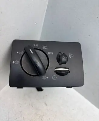 Ford Focus C-MAX Light switch 7M5T13A024CA
