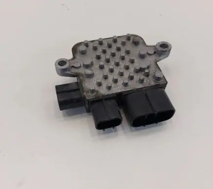 Nissan Leaf II (ZE1) Coolant fan relay 21493B210B