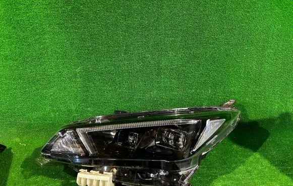 Nissan Leaf II (ZE1) Headlight/headlamp 260606WK7A A1W4320000