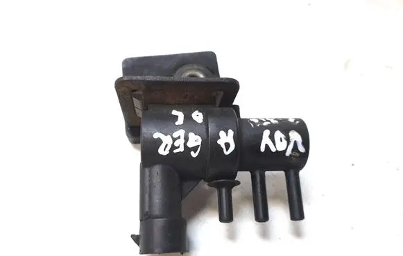Chrysler Grand Voyager IV Vacuum valve 4707863AA