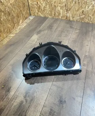 Mercedes-Benz C W204 Speedometer (instrument cluster) A2049004402 A2044403211