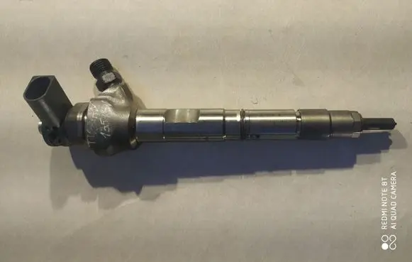 Volkswagen Tiguan Fuel injector 0445110471