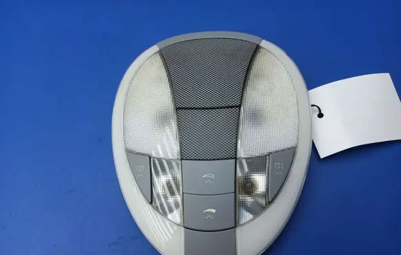 Mercedes-Benz E W211 Rear seat light A2118202201 A21182022017D43 2JM00825700
