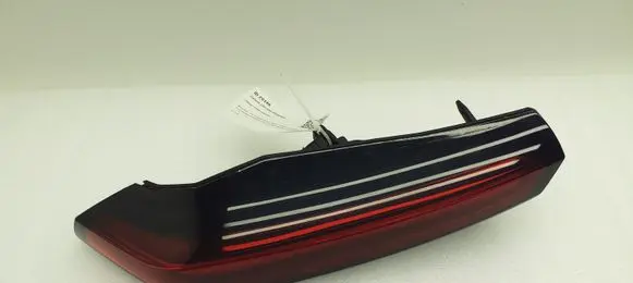 Citroen C4 III e-C4 Tailgate rear/tail lights 9831120680