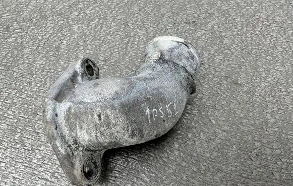 Mitsubishi Pajero Engine coolant pipe/hose MD113765
