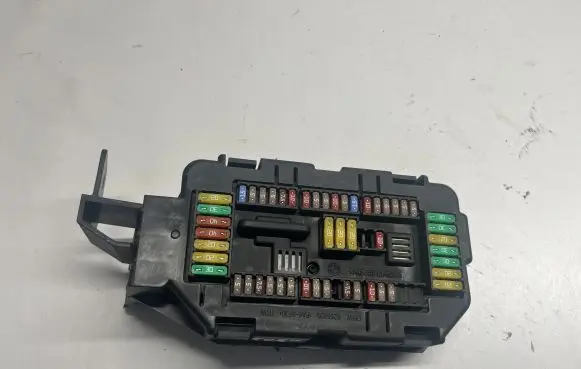 BMW X5 F15 Fuse module 6819653