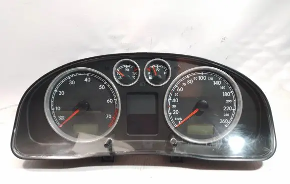 Volkswagen PASSAT B5.5 Speedometer (instrument cluster) 3B0920825 110080052001