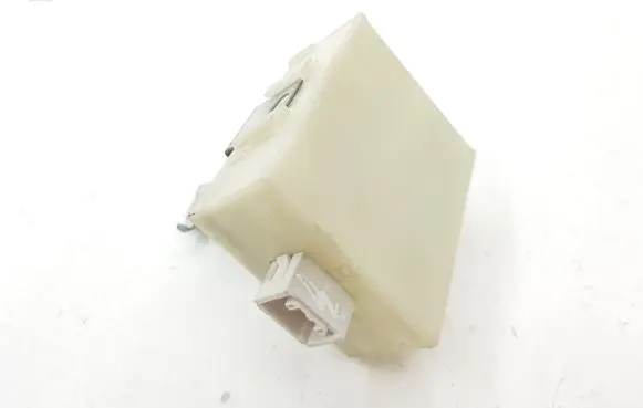 Toyota Avensis T250 Door control unit/module 8974105070