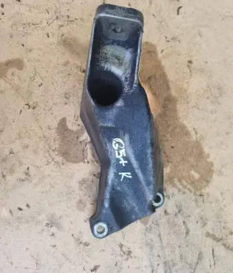 Volkswagen PASSAT B5.5 Engine mounting bracket 8D0199307 8D0199307P