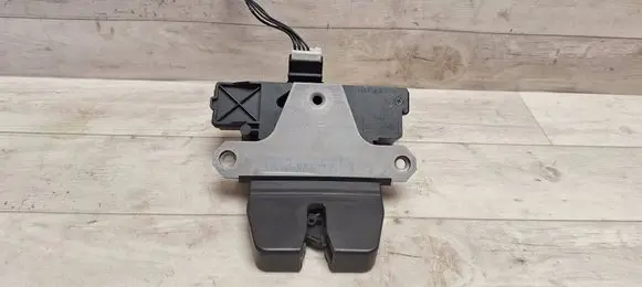 Volvo V50 Tailgate/trunk/boot lock/catch/latch 01041111905
