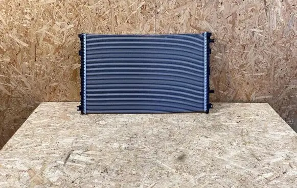 Porsche Cayenne (92A) Coolant radiator PAB145804