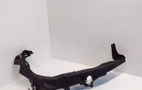 BMW 3 E90 E91 Headlight/headlamp mounting bracket 7138402 15857711