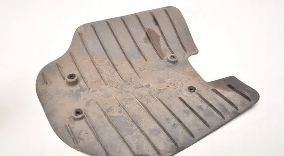 BMW 8 G16 Front underbody cover/under tray 6861143