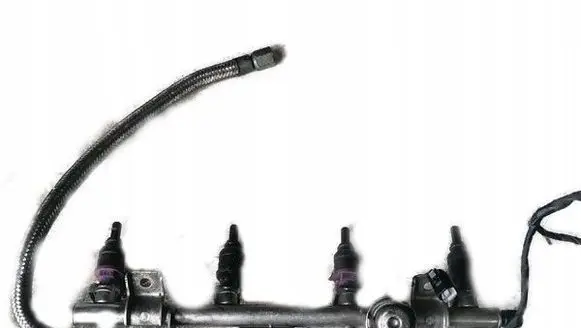 Mercedes-Benz C W203 Fuel main line pipe A1110780292