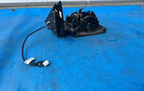 Mercedes-Benz GLK (X204) Front door electric wing mirror A2048101435