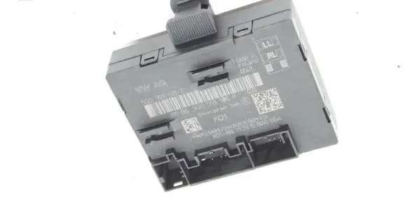 Volkswagen PASSAT B8 Other devices 5Q0959595E