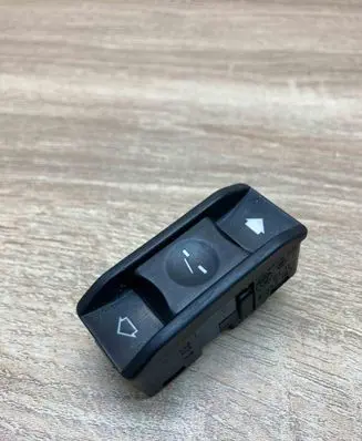 BMW 5 E39 Sunroof switch 8352182