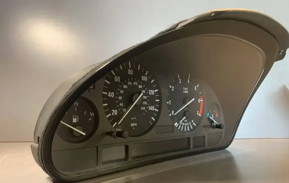 BMW 7 E38 Speedometer (instrument cluster) 8376192 024327 085360053