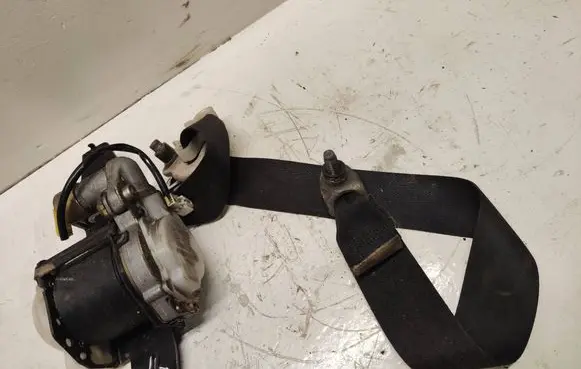 Lexus NX Front seatbelt 353352