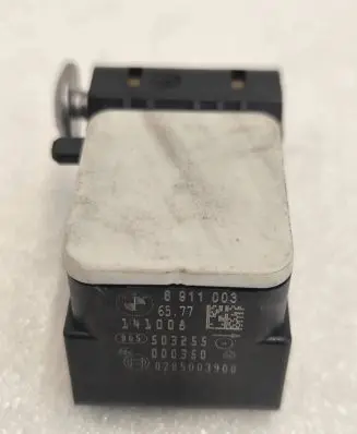 BMW X3 E83 Airbag deployment crash/impact sensor 0285003900 6911003