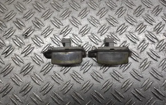 Mitsubishi Lancer VIII Number plate light 