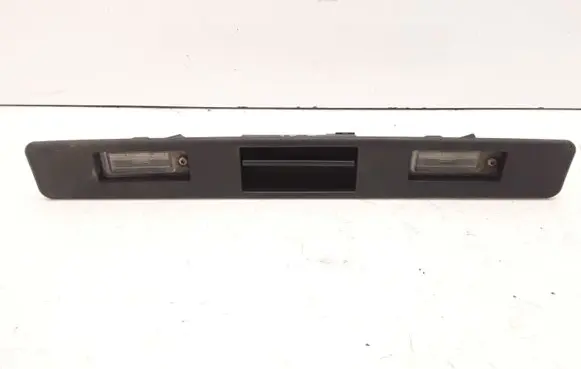 Volvo XC90 Trunk door license plate light bar 30753072