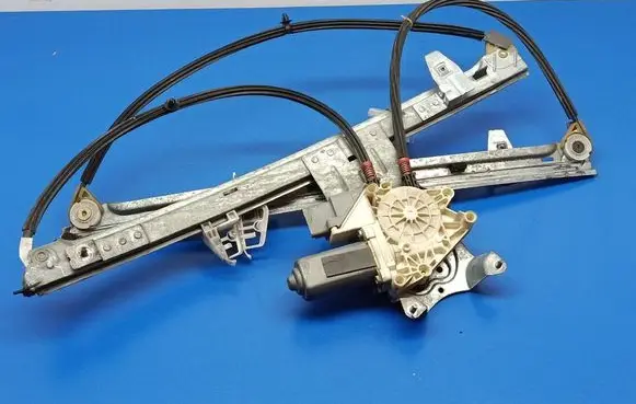 Citroen Xsara Picasso Front door window regulator with motor