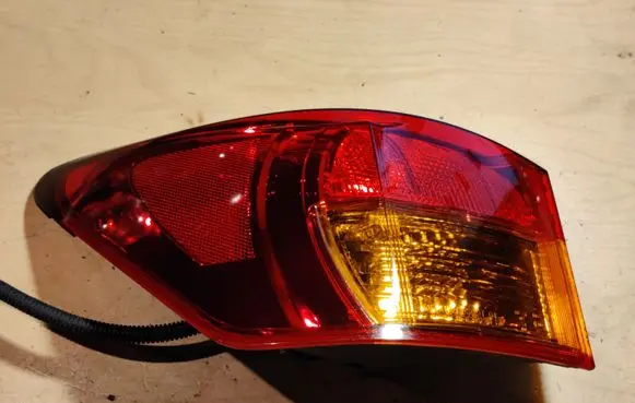Lexus IS 220D-250-350 Rear/tail lights