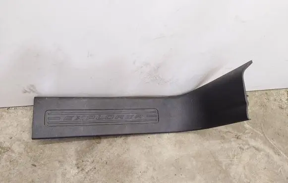 Ford Explorer V Other sill/pillar trim element DB537813200