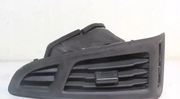 Ford Focus Dashboard side air vent grill/cover trim
