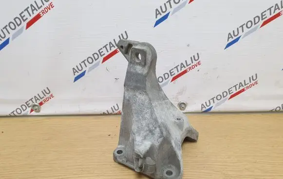 BMW 3 E92 E93 Engine mounting bracket 6781916 22116781916