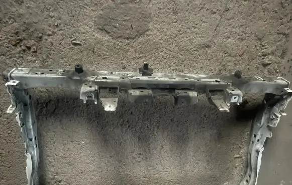 Lexus CT 200H Radiator support slam panel