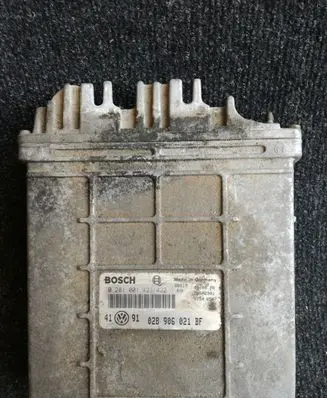 Volkswagen PASSAT B7 Engine control unit/module 028906021BF