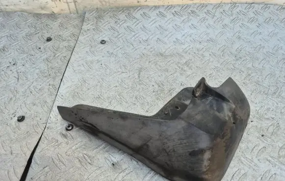 Opel Antara Front mudguard 96804106