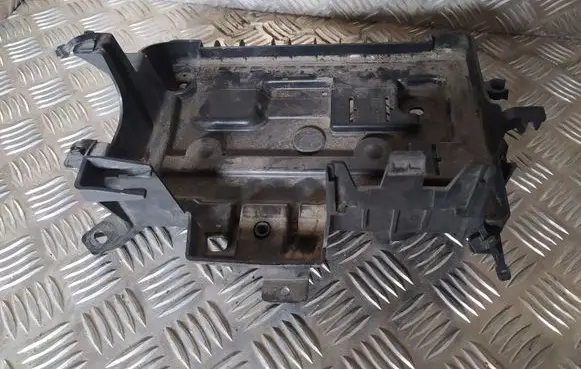 Opel Corsa D Battery box tray cover/lid 13235642