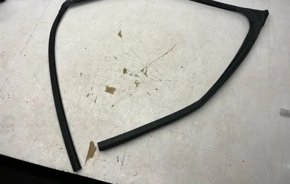 Lexus UX Rubber seal front coupe door 6814176030