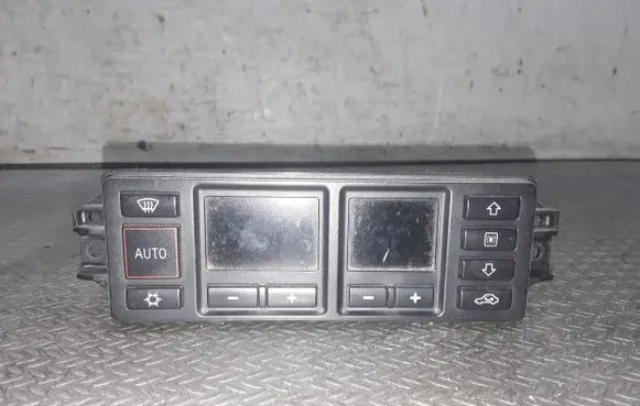 Audi A4 S4 B5 8D Climate control unit