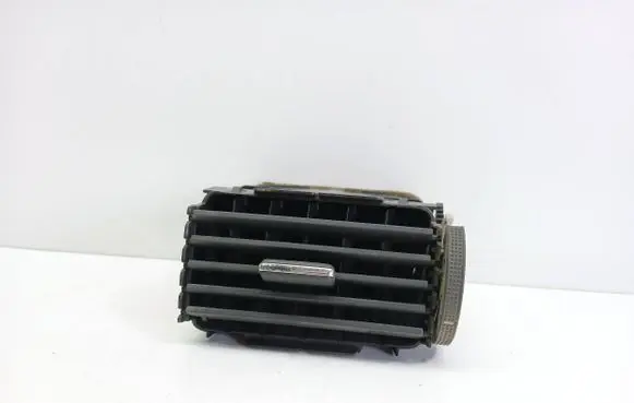 Toyota Avensis T250 Dash center air vent grill