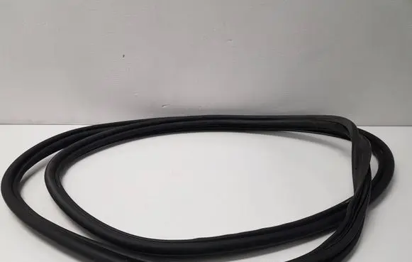 Renault Arkana Trunk rubber seal (body) 908306795R