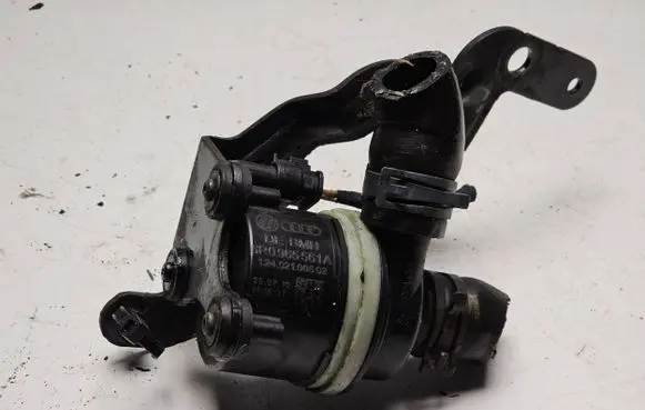 Volkswagen PASSAT B6 Electric auxiliary coolant/water pump 6R0965561A